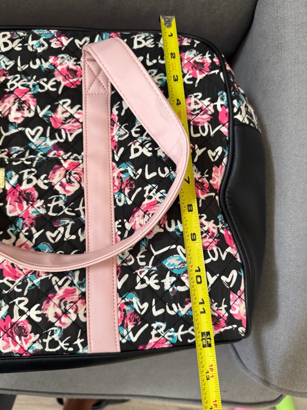 Betsey Johnson Floral Graffiti Travel Bag Weekender Duffel Carry-On Pink Black - Picture 8 of 9